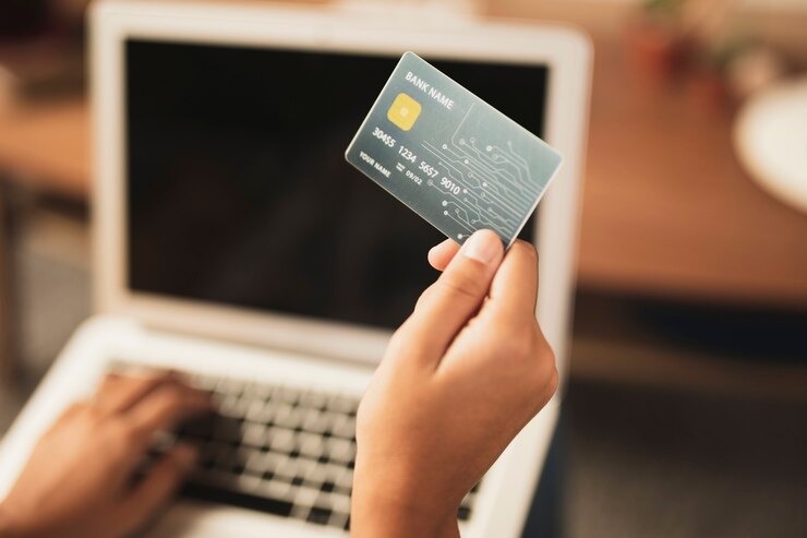 Prós e Contras de usar Cartões de Crédito