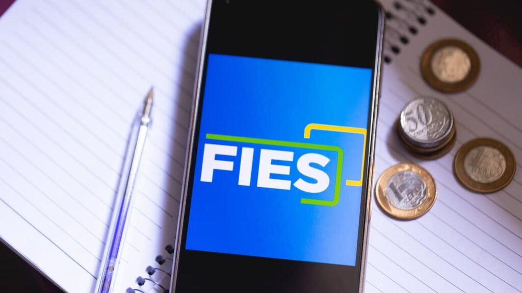 FIES: financiamento estudantil com juros zero e prazo estendido de pagamento